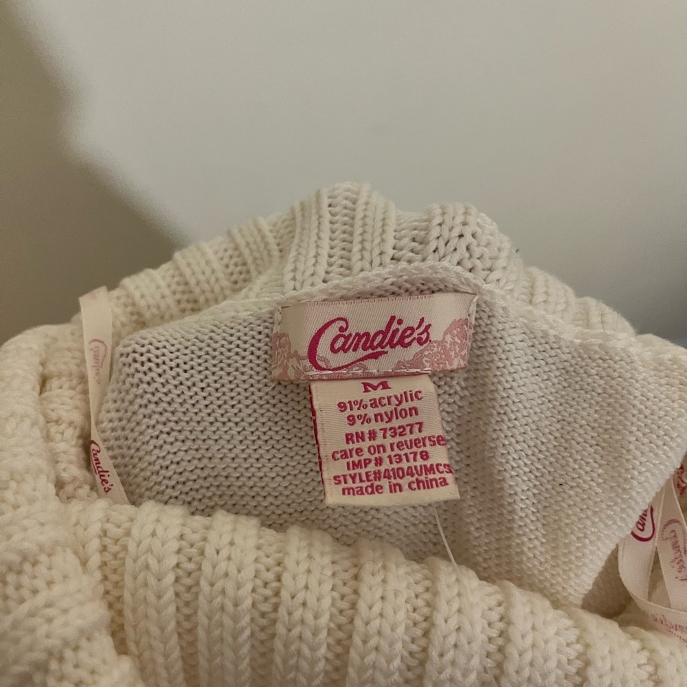 Candie's Cream Ribbed Turtleneck Sweater Medium NWT - Picture 8 of 8